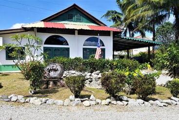 Sabandy House B&b