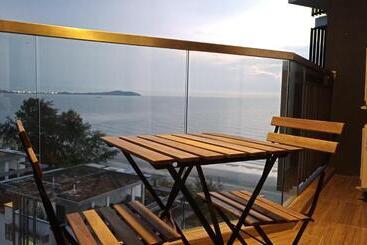 아파트호텔 Timur Bay Seafront Residence Kuantan