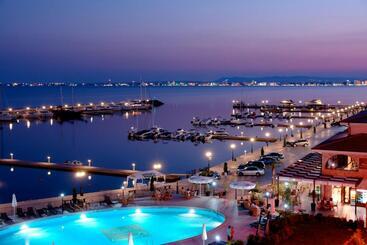 پانسیون Guest House Rona   Free Parking And Sea View