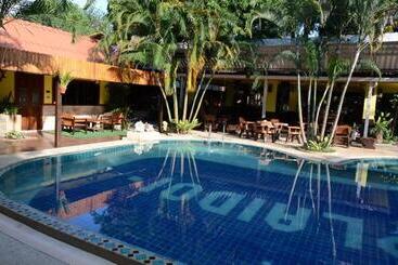 هتل Baanplaidoi Resort