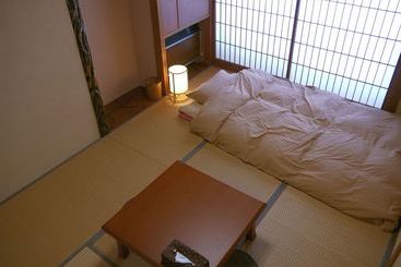 هتل Jhoppers Hida Takayama Guesthouse