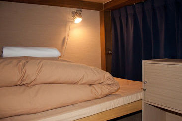 هتل Jhoppers Hida Takayama Guesthouse