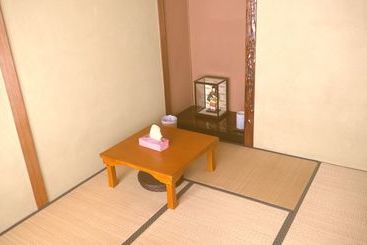 هتل Jhoppers Hida Takayama Guesthouse