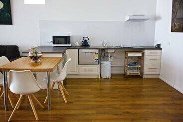Жильё для туристов Penguin Beachfront Apartments