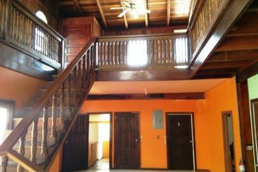 פנסיון Amelia Guest House