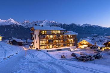 هتل Alps Lodge