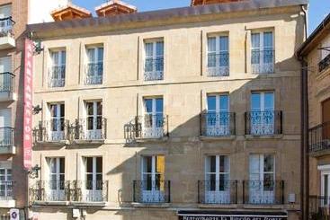 Apartamentos Señorio De Haro