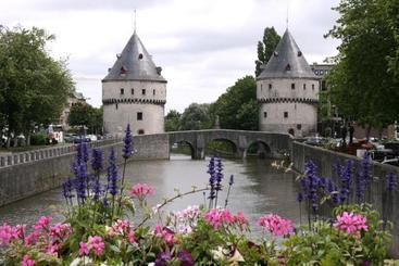 تختخواب و صبحانه Les Chambres d'Elza