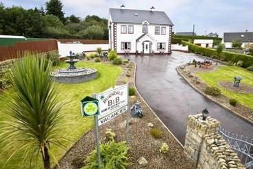 تختخواب و صبحانه Bed&Breakfast Burndale House