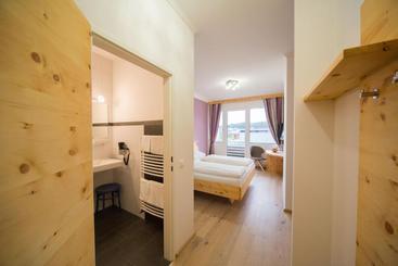 ホテル Gasthof Zur Traube