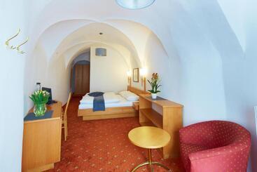 酒店 Rathauskeller Melk