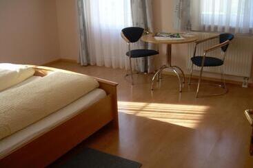 هتل Thermenpension Gigler