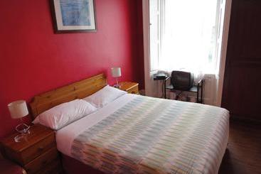 تختخواب و صبحانه Inn On The Liffey Guesthouse