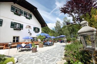 Bed and Breakfast Landgasthof & Restaurant Batzenhäusl