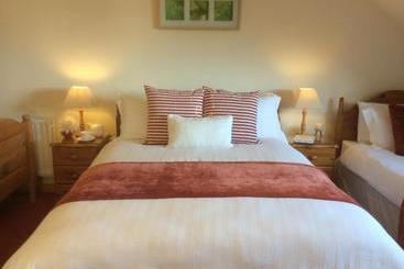 Cornerstones B&b
