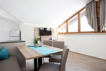 هتل Living Apart Anita