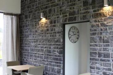 تختخواب و صبحانه Maison d'hôtes La Lavandière