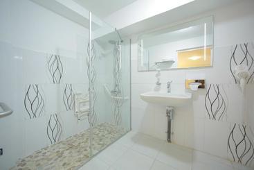 هتل Hôtel Amazonia Du Fleuve