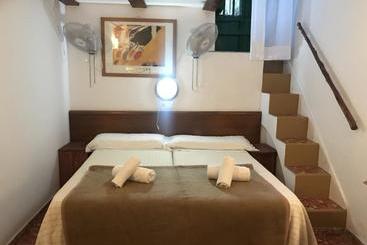 پانسیون Casa De Huespedes La Peña