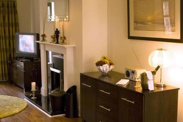 استراحتگاه Kenmare Bay Hotel Lodges