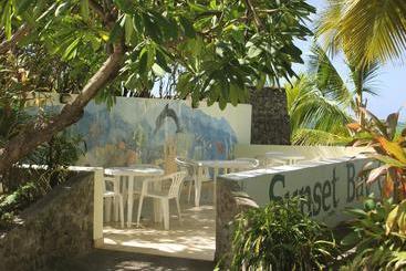 Sunset Bay Club & Seaside Dive Resort