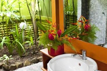هاستل Beachouse Resort