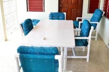 Castlevue B&b - Montego Bay