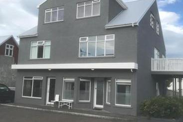 تختخواب و صبحانه Svítan Guesthouse & Apartments