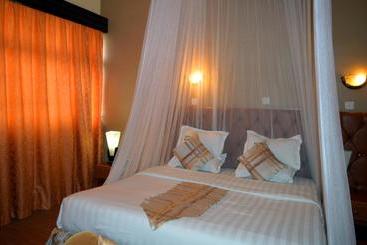هتل Hillcourt Resort And Spa