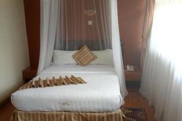 هتل Hillcourt Resort And Spa