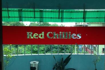 هتل Red Chillies Restaurant And Guest House