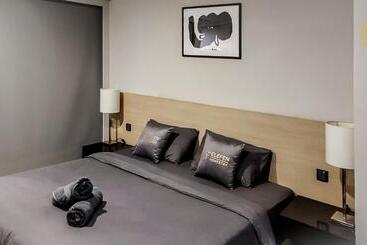 هتل آپارتمان Comfy King The Straits Suite 715 By Elefen Homestay