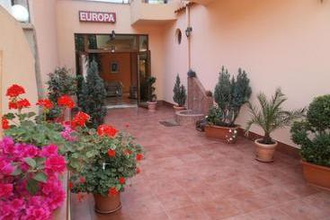هتل Europa Guest House