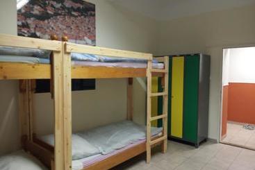 هتل Rugby Club Hostel