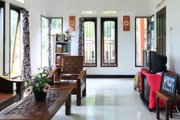 هتل Sentosa 76 Guest House