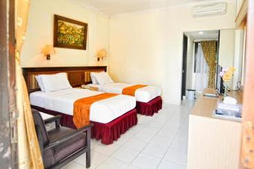 هتل Tanjung Pesona Beach Resort & Spa