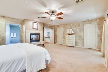 קוטג'' Expansive Peoria Home W/ Pool + Outdoor Kitchen!