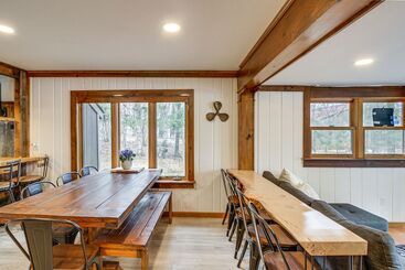 별장 Waterfront Duluth Cabin W/ Deck & River View!