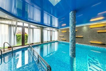 هتل Enira Spa