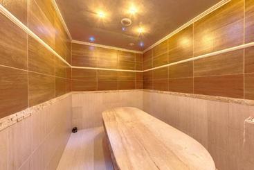 هتل Enira Spa