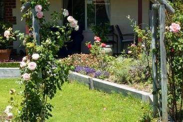 Busselton Marina Bed And Breakfast