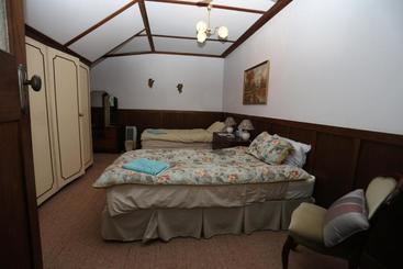 Colwyn House Bed & Breakfast & Stable Cottage