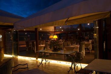 تختخواب و صبحانه La Meridiana Relais