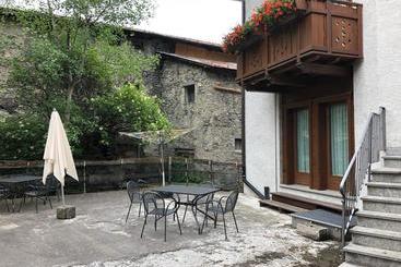 اقامتگاه Casa Vacanze Sablonera