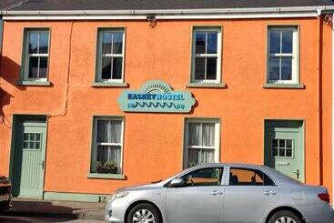 هتل آپارتمان Easkey Hostel