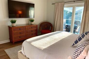 هتل آپارتمان The Moorings Condo   Wild Dunes Resort   Isle Of Palms Marina