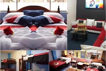 Отель Hostal Maria José