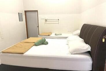 בית מלון כפרי Oyo 90971 Pollock Homestay