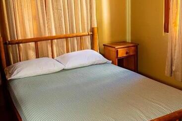 בית מלון כפרי Roxy S Mountain Lodge