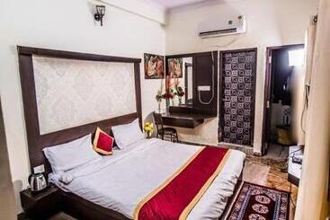 منتجع Rani Baagh